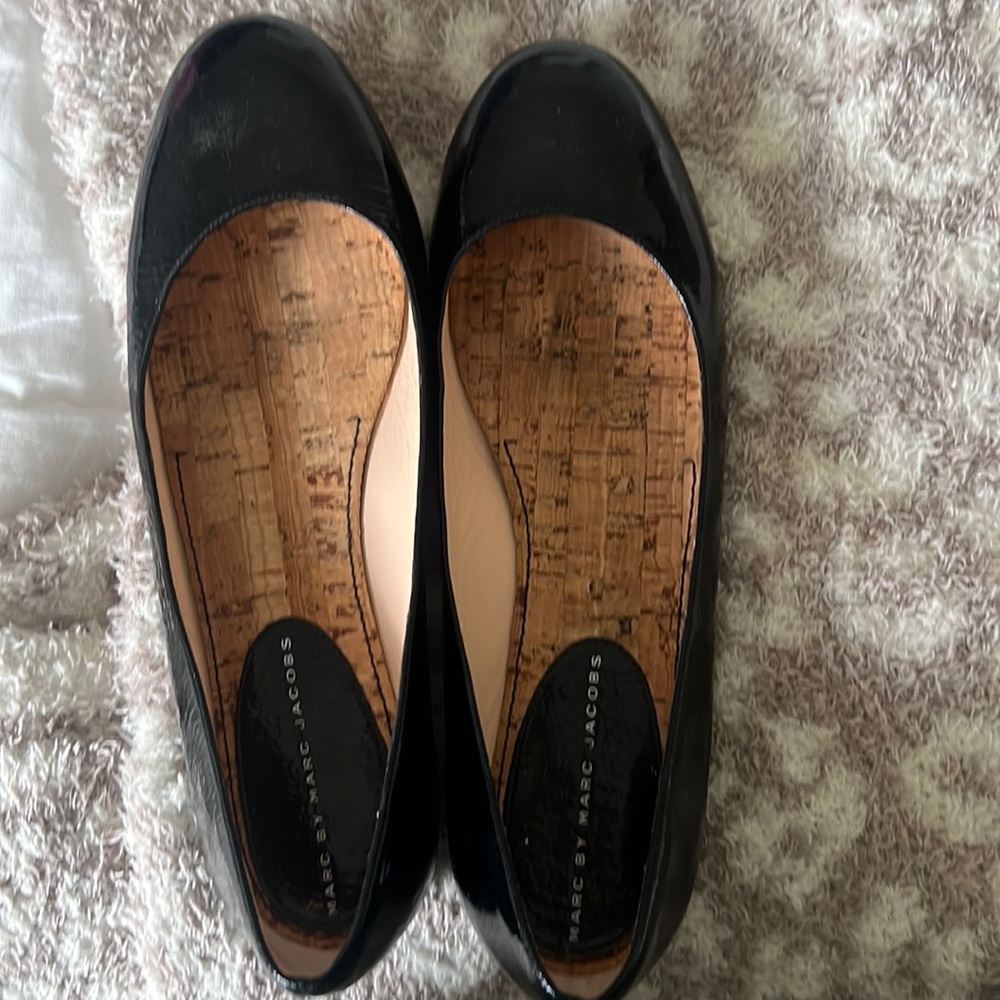 marc jacobs black flats